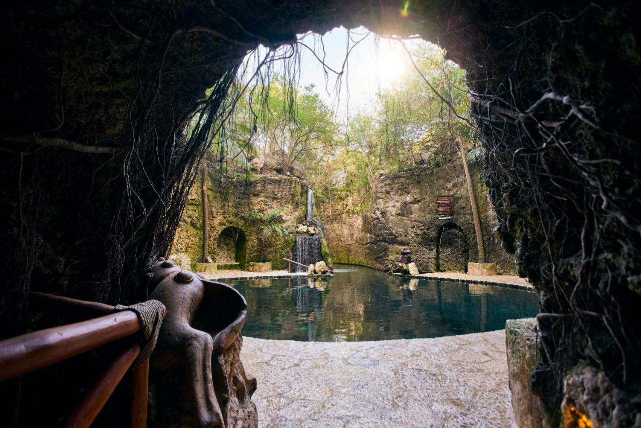 Hotel Xcaret Arte - All Parks All Fun Inclusive - Adults Only Playa del Carmen Exterior photo Cenote in Yucatán